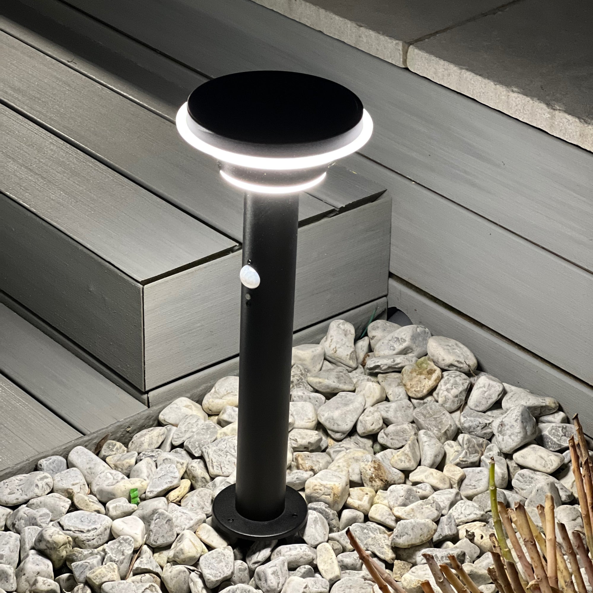 GENOVA Solar-LED-Terminal – Bewegungsmelder – 3 Beleuchtungsmodi 75 bis 600 Lumen – Lumihome