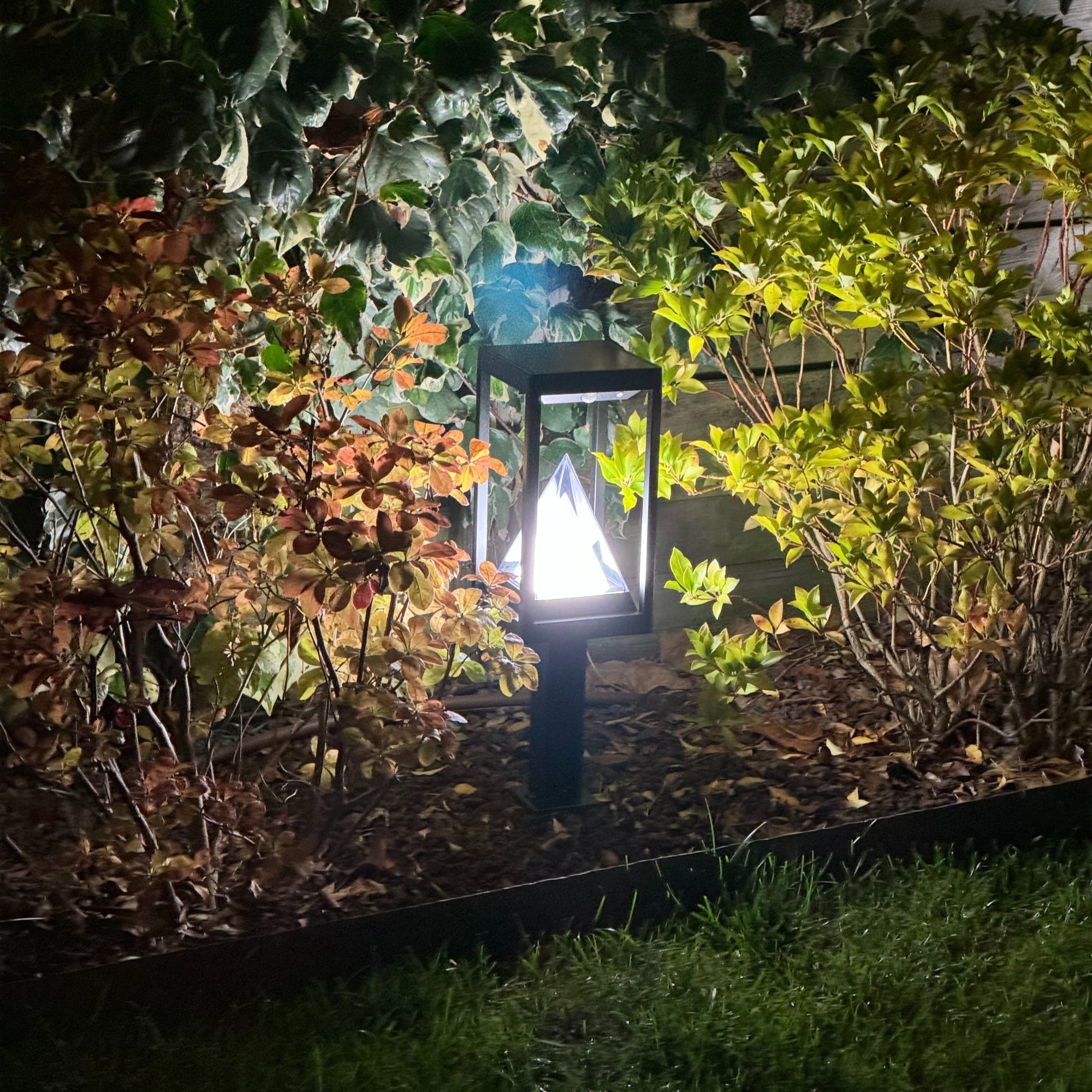 Wegeleuchte Led Solar KEOPS - Bewegungssensor - 3 Beleuchtungsmodi von 75 bis 600 Lumen - Lumihome