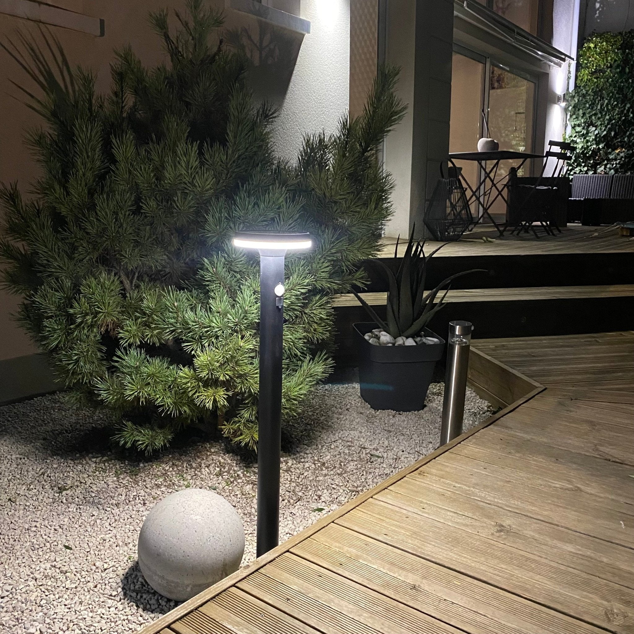 Wegeleuchte Led Solar LIVING - Bewegungssensor - 3 Beleuchtungsmodi - 75 bis 600 Lumen - Lumihome