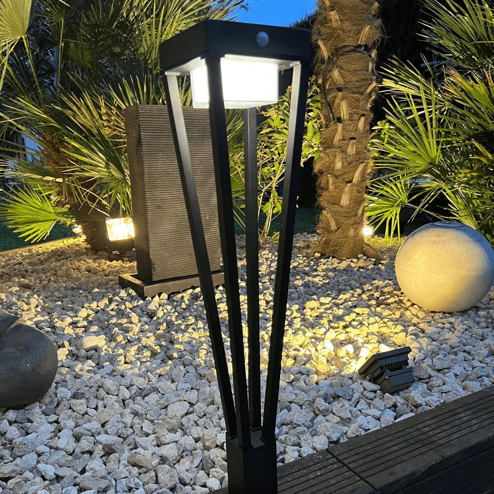 Wegeleuchte Led Solar LUXOR - Bewegungssensor - 3 Beleuchtungsmodi von 75 bis 600 Lumen - Lumihome