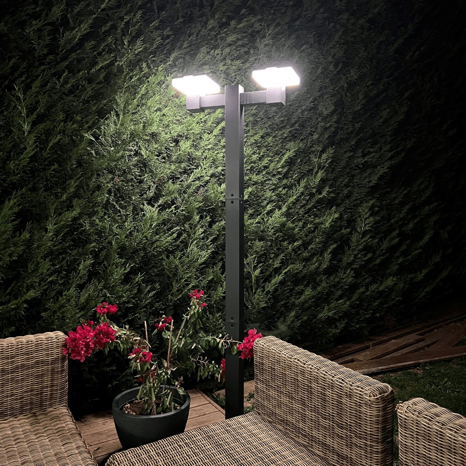 Lampadaire solaire Led SUN–2000 - Hauteur modulable 1.20m ou 2m - 200 à 2000 lumens - Télécommandable - Lumihome