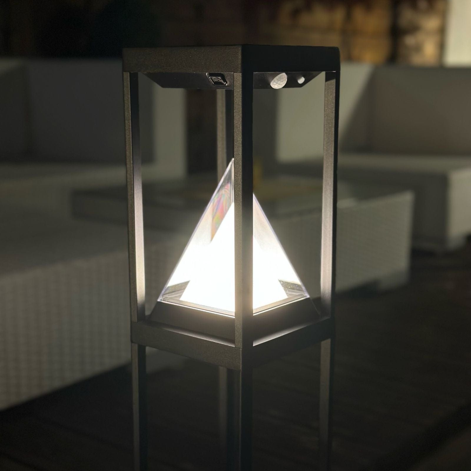 Lampe à poser Led solaire KEOPS - Détecteur de mouvement - 3 modes d'éclairages de 75 à 600 lumens - Lumihome